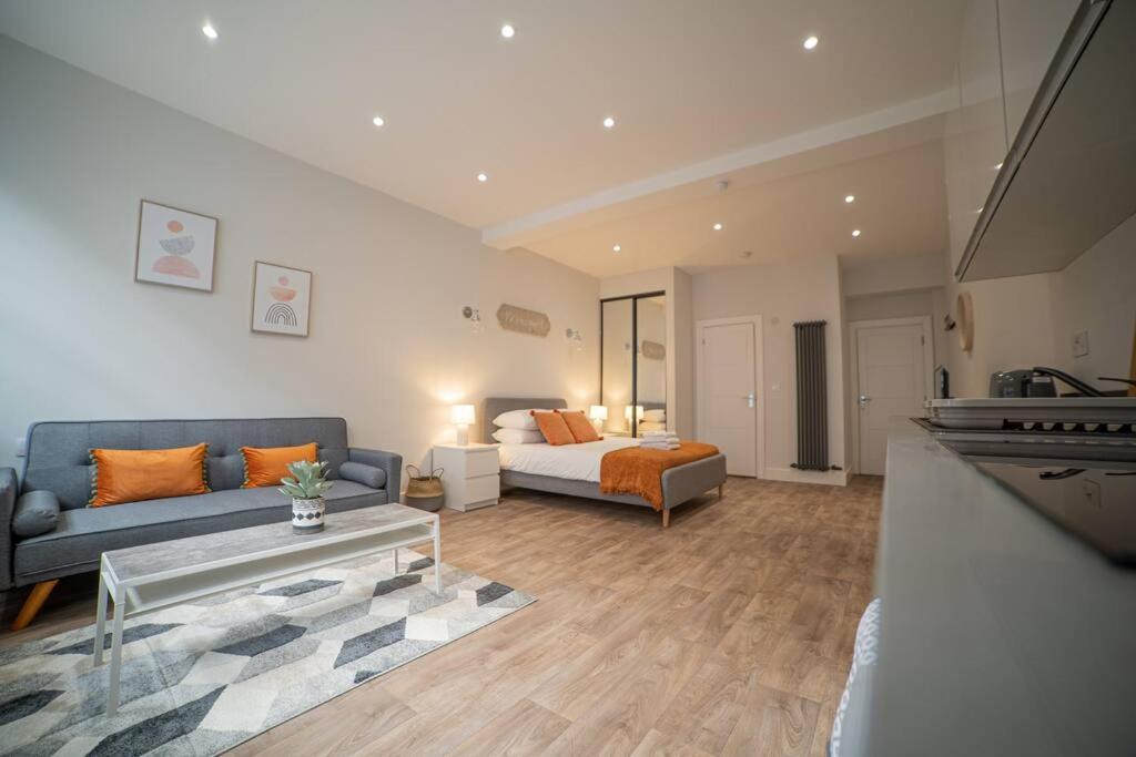 Luton Town Centre Apartments Exterior photo
